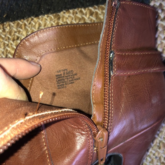 Lightly used booties - Picture 4 of 4